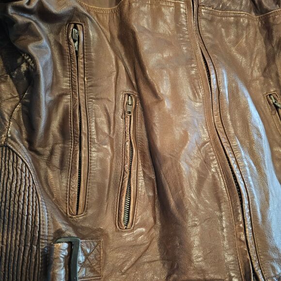 Distressed Leather Motorcycle Jacket Zippered Vents 20 In. Shoulder to Shoulder - Picture 13 of 15